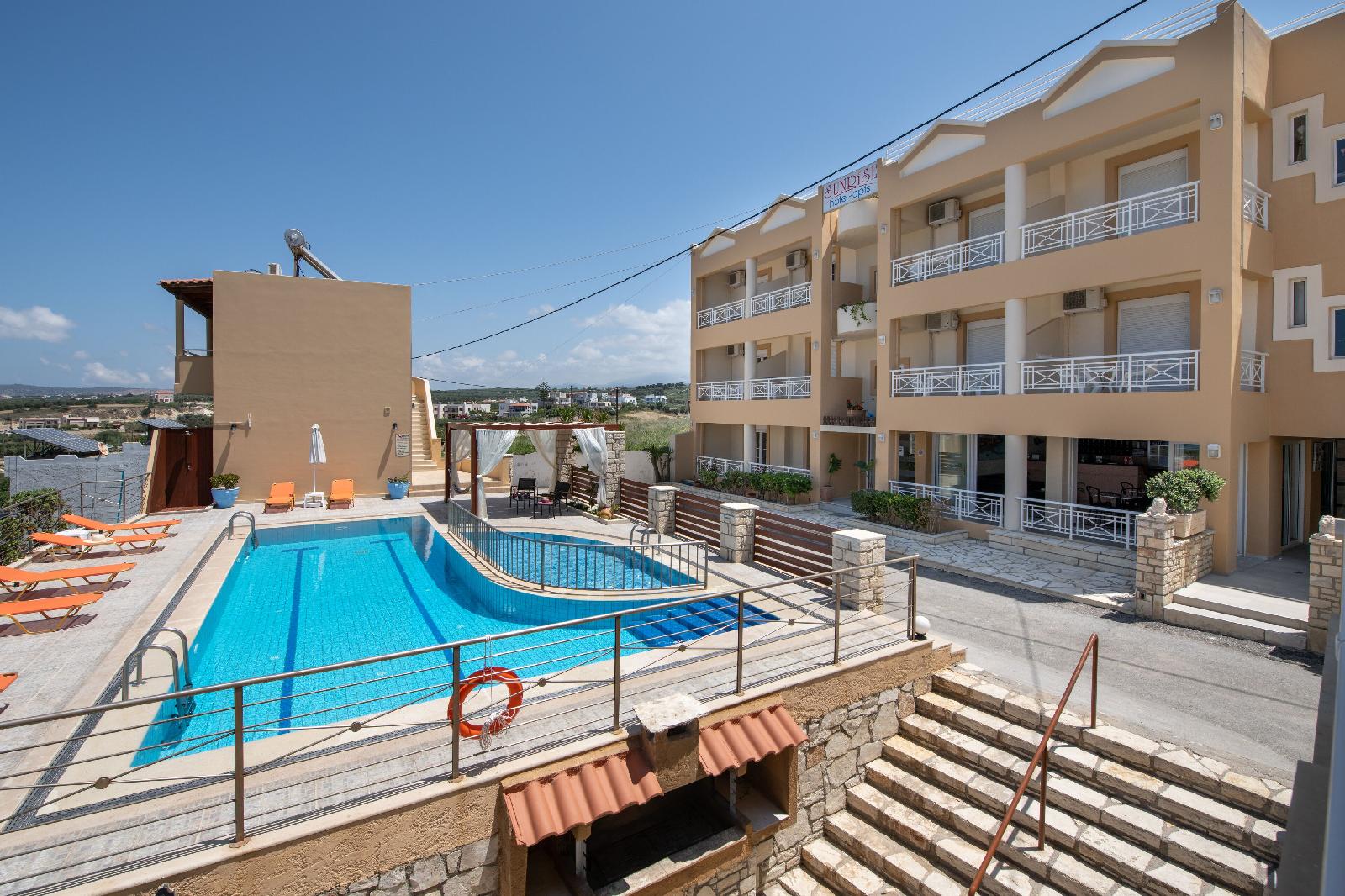 Hotel Sunrise Studios & Apartments