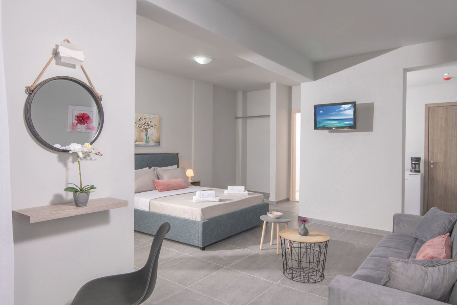 dal travel Golden Sunlight Hotel By Estia