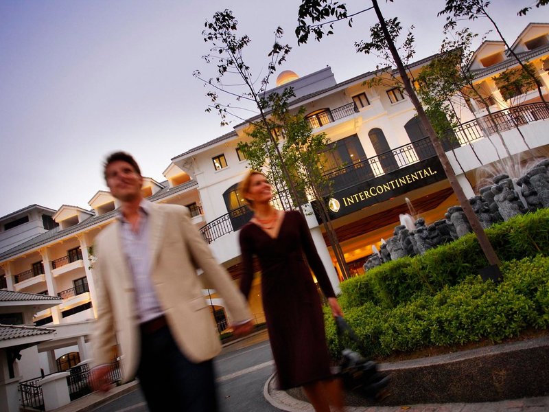 Intercontinental Westlake Hanoi Hotel