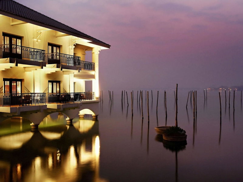 Intercontinental Westlake Hanoi Hotel