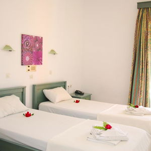 Hotel Elpis Apartments cazare Bali Beach