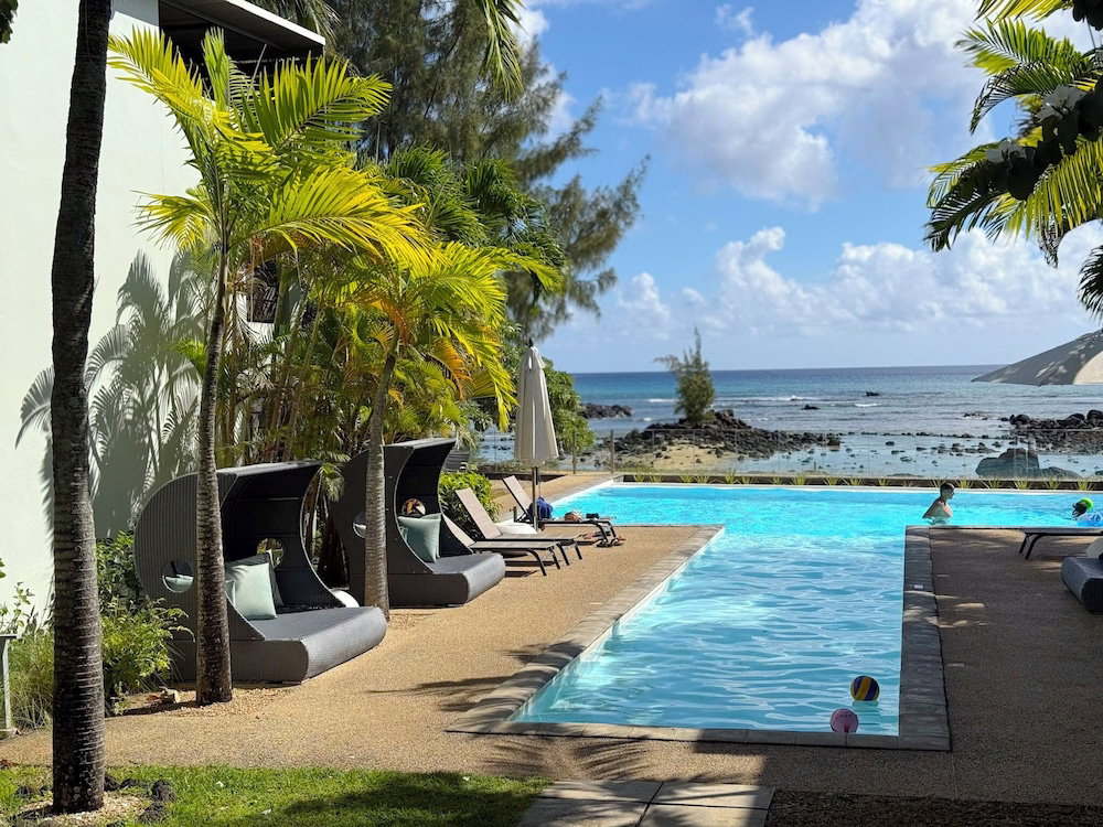 Hotel Plage Bleue Beachfront Apartments By Lov
