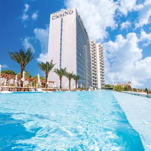 Hotel International Hotel Casino & Tower Suites cazare Nisipurile de Aur