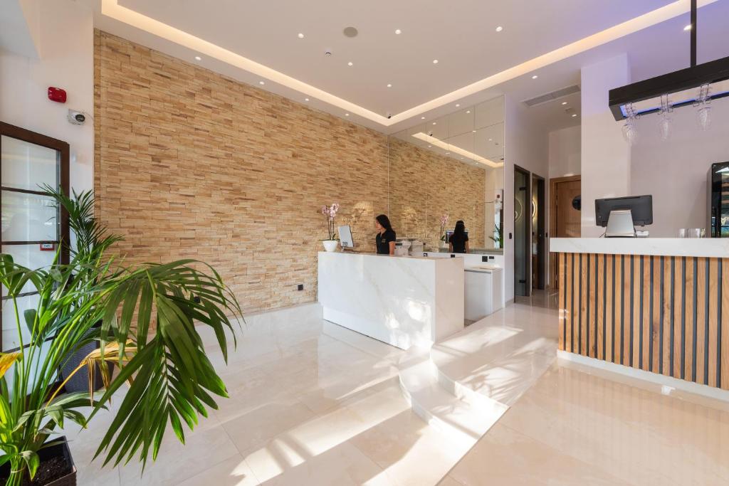 dal travel The Wine Hotel