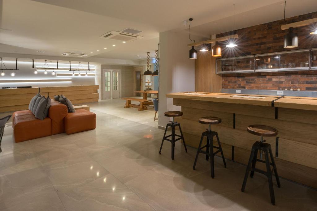 Matoula Beach Hotel