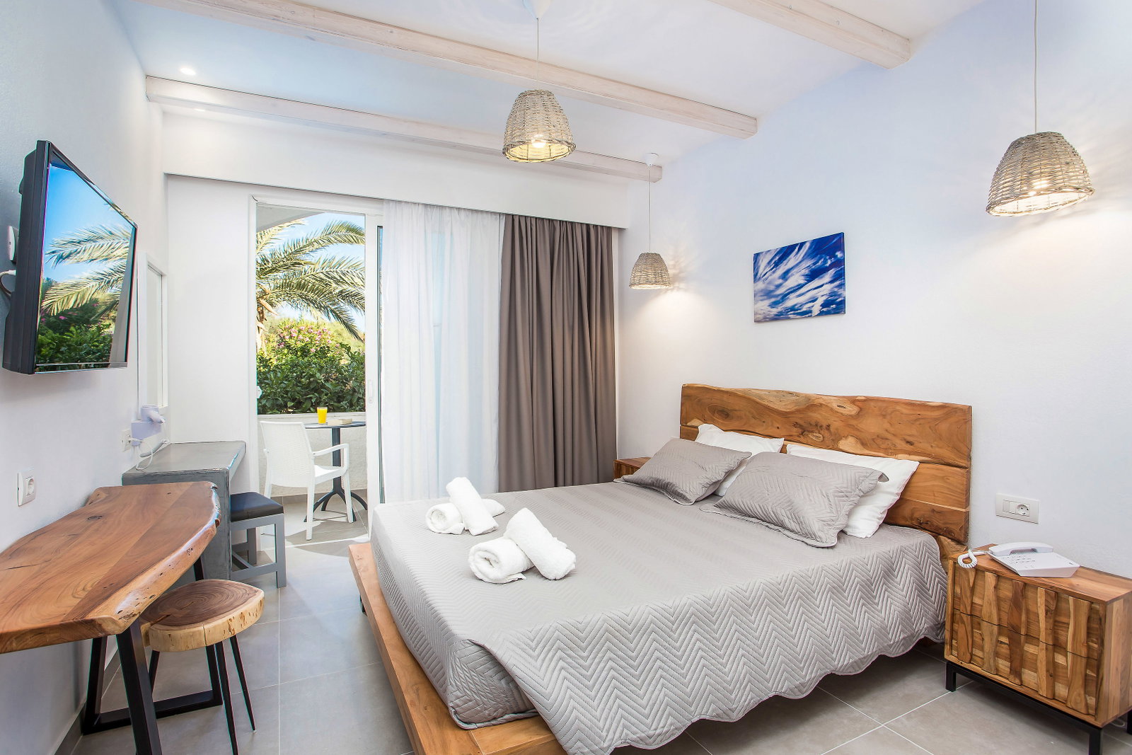 dal travel Muses Hotel