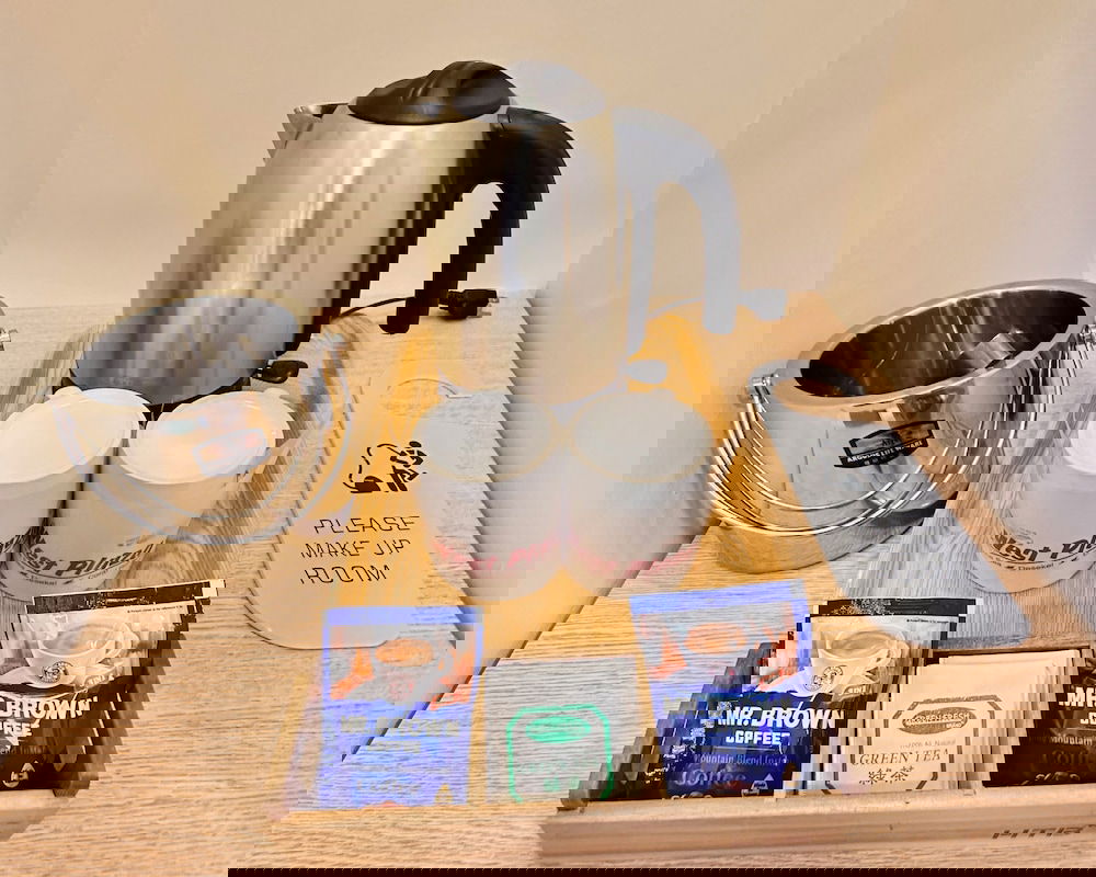 Hotel West Plaza Hotel At Lebuu Street