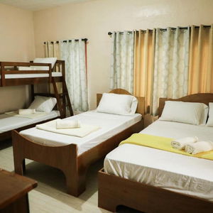 Hotel Yogi Dives B&B cazare Koror