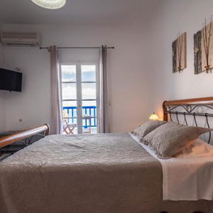 Hotel Polyegos View cazare Milos