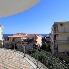 Hotel Solaro 53 Apartments cazare San Remo