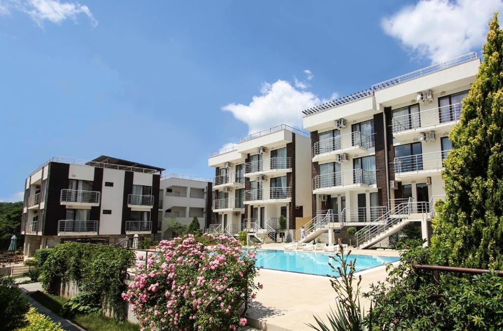 Hotel New Line Village Apartments