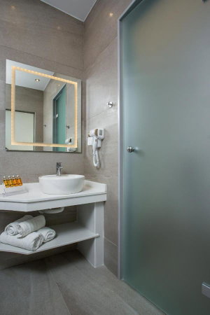 Hotel Hollywood Inn cazare Faliraki