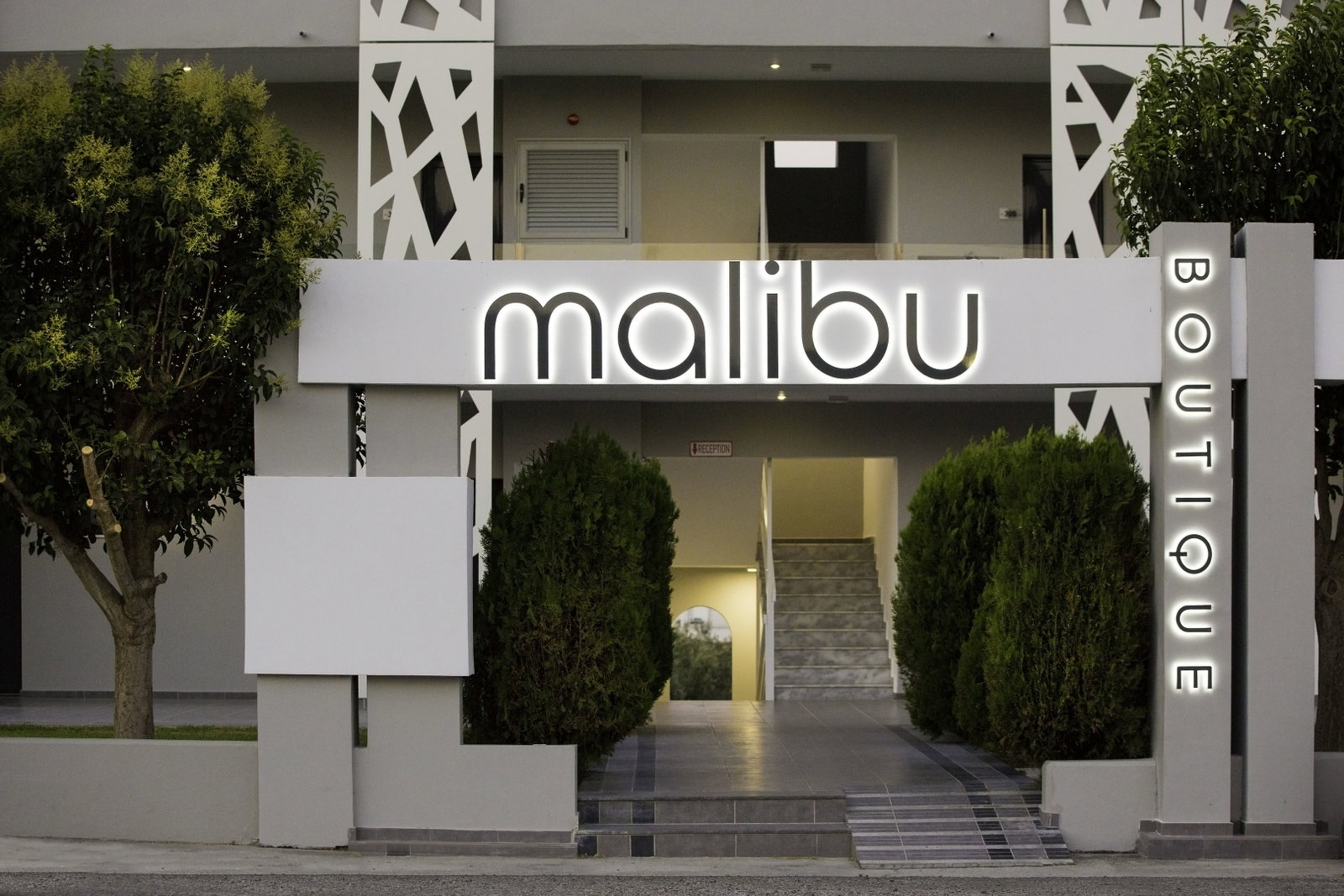 dal travel Malibu Boutique Studios