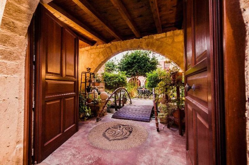 dal travel Avalon Boutique Hotel