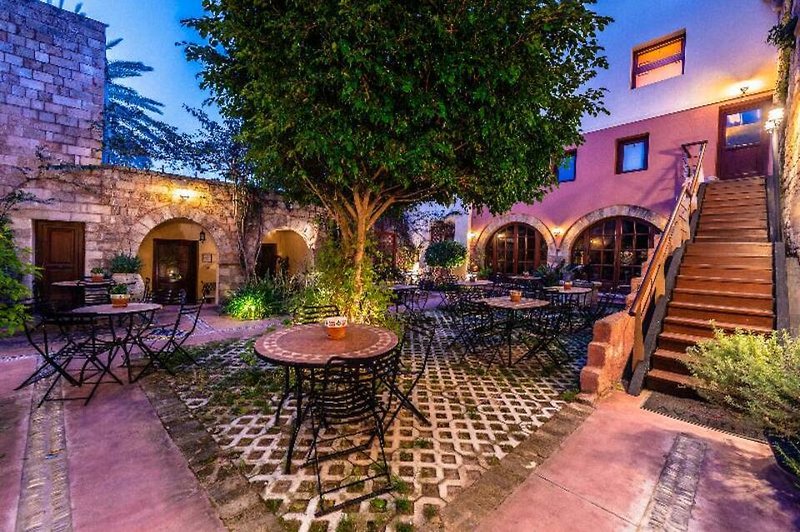 dal travel Avalon Boutique Hotel