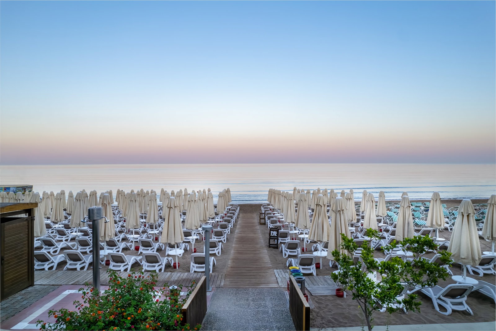 dal travel Trendy Side Beach