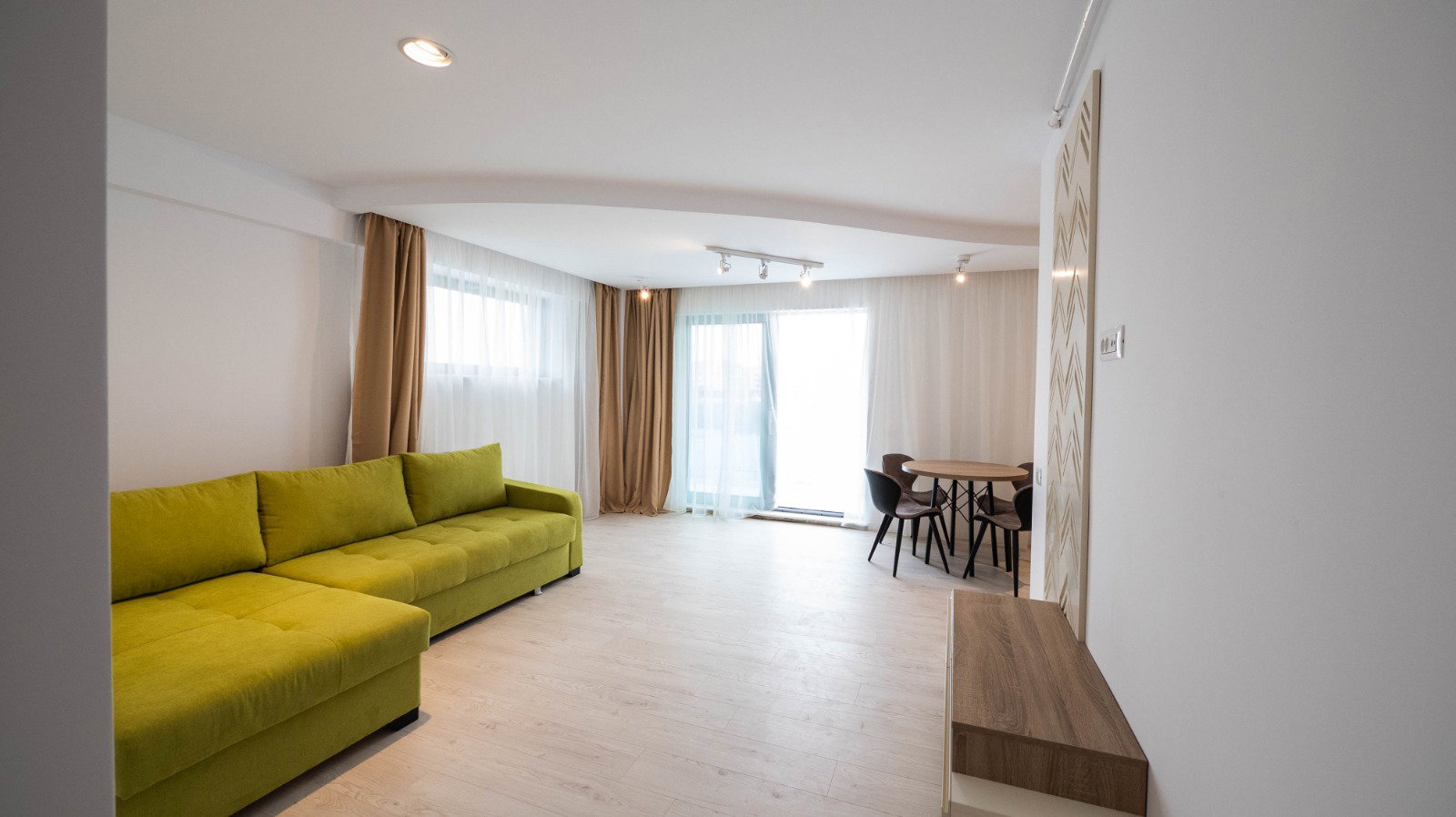 Wave 3 Promenada Apartments