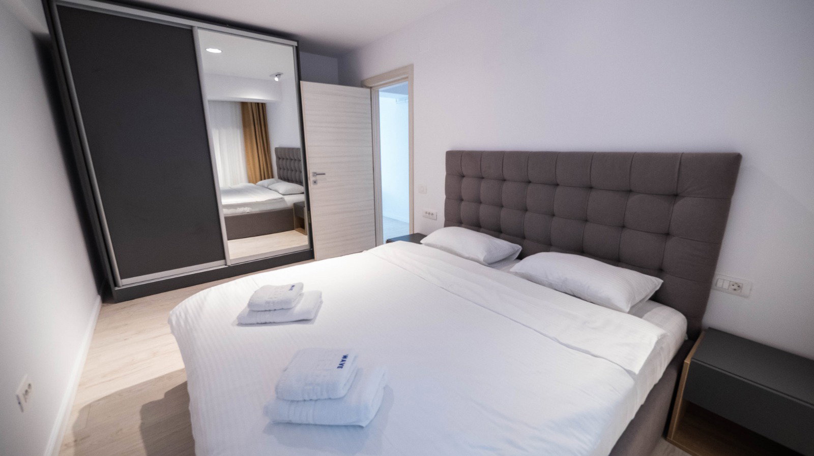 Wave 3 Promenada Apartments