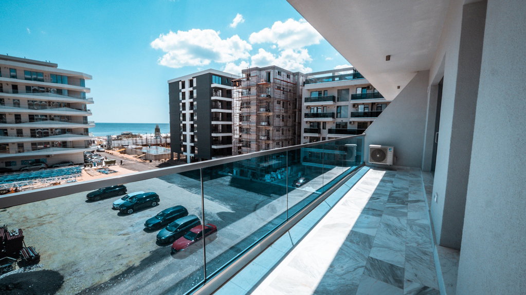 Wave 4 Apartments