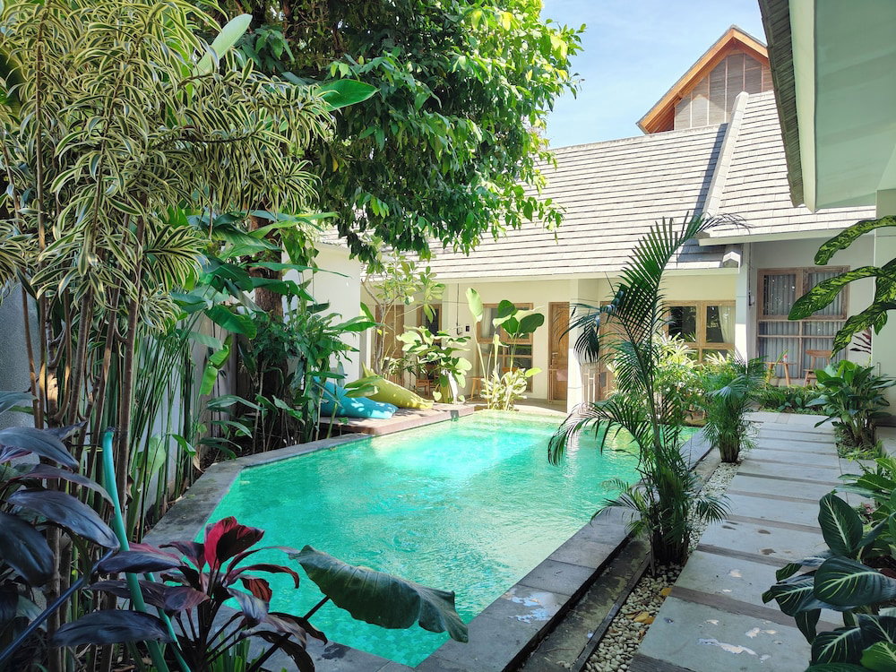 Hotel Manuver Surf And Stay Uluwatu Bali