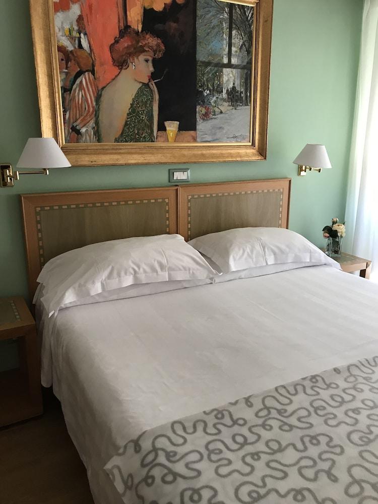 Hotel Touring
