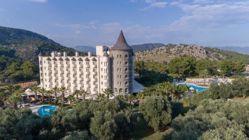 X Life Hotel