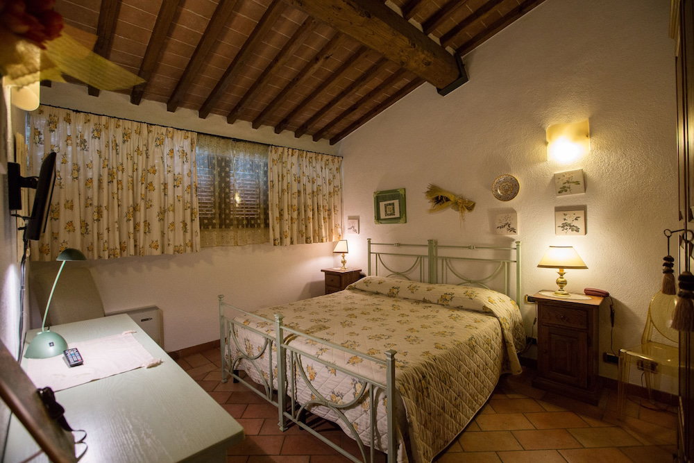 Antica Fonte Residenza Di Siena