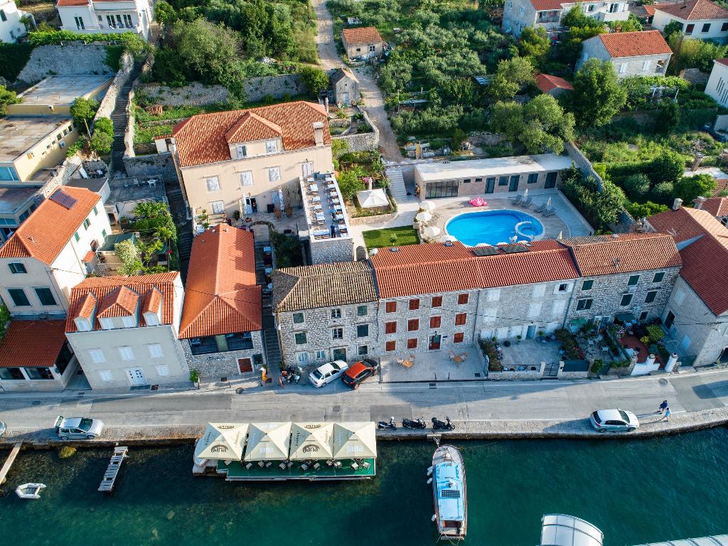 Orka Apartments