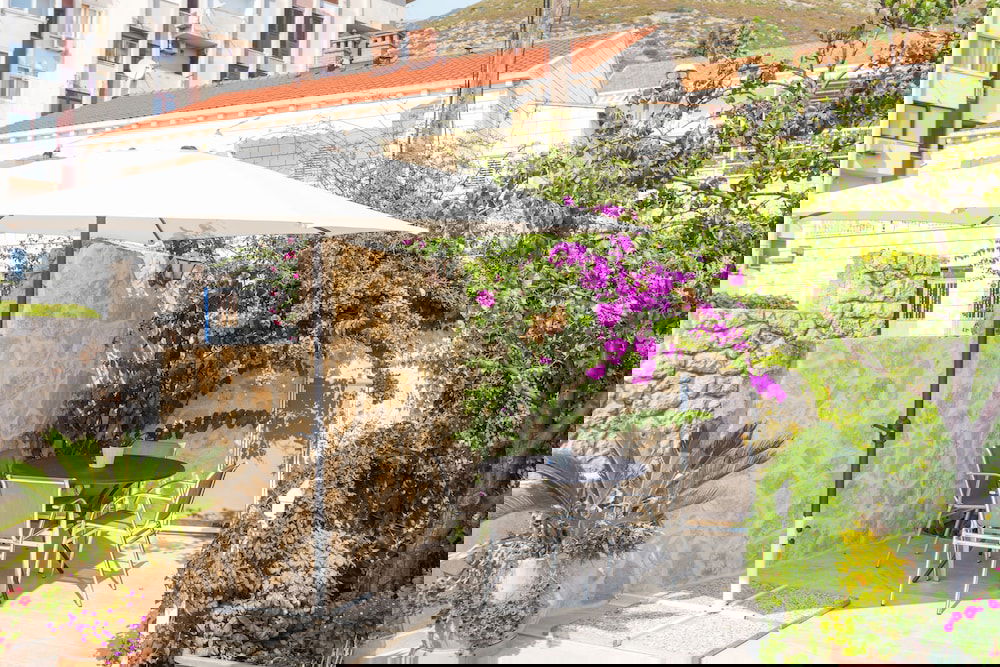 Hotel Guesthouse S&L