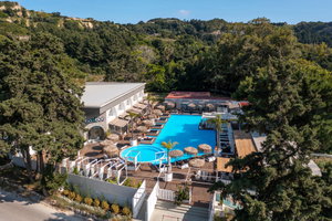 Hotel Bamboo Suites cazare Ixia