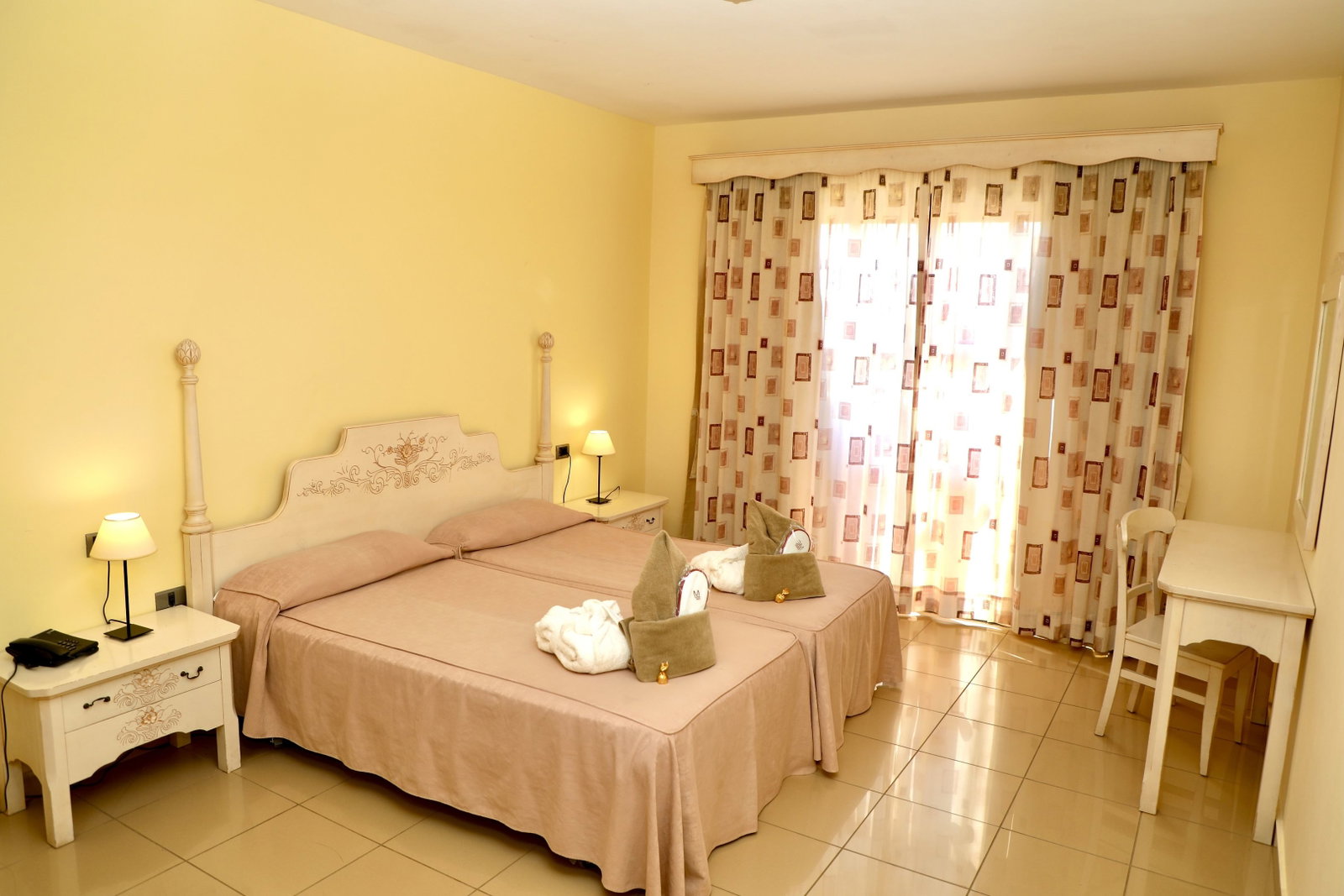 dal travel Grand Muthu Golf Plaza