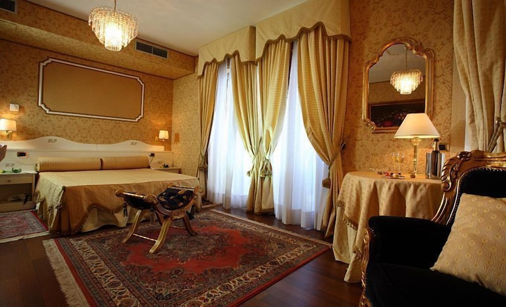 Hotel Palace