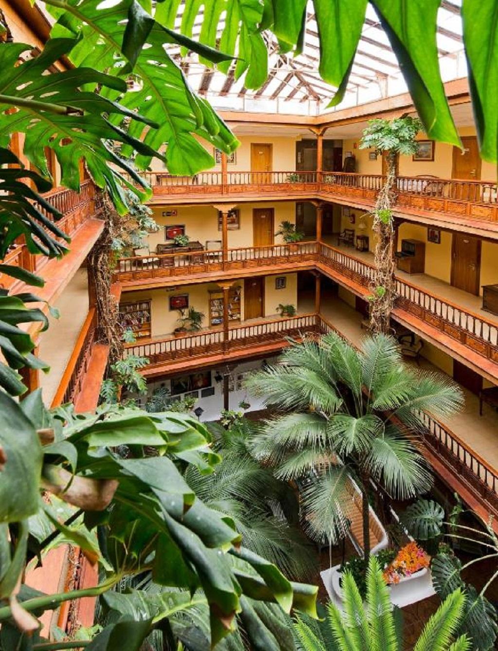 dal travel Monopol Hotel