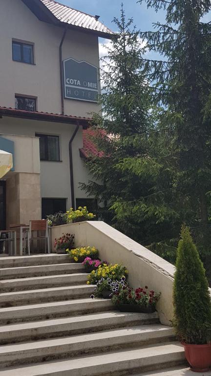 Complex Hotelier Cota O Mie
