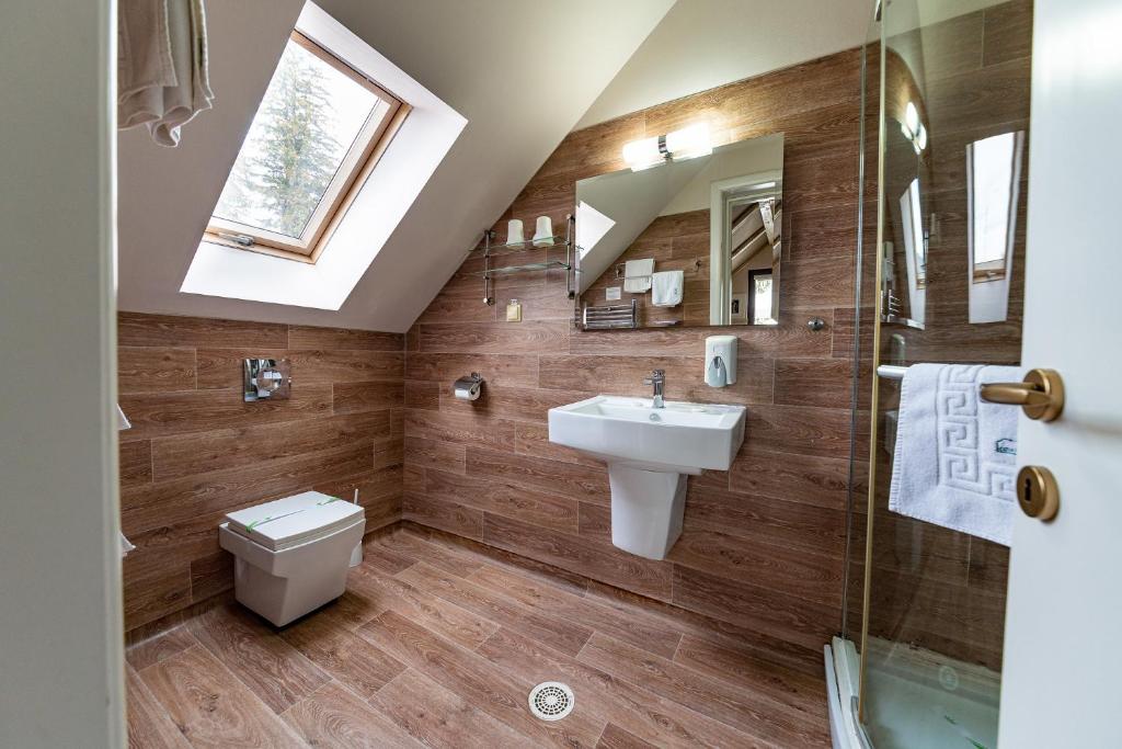 Complex Hotelier Cota O Mie