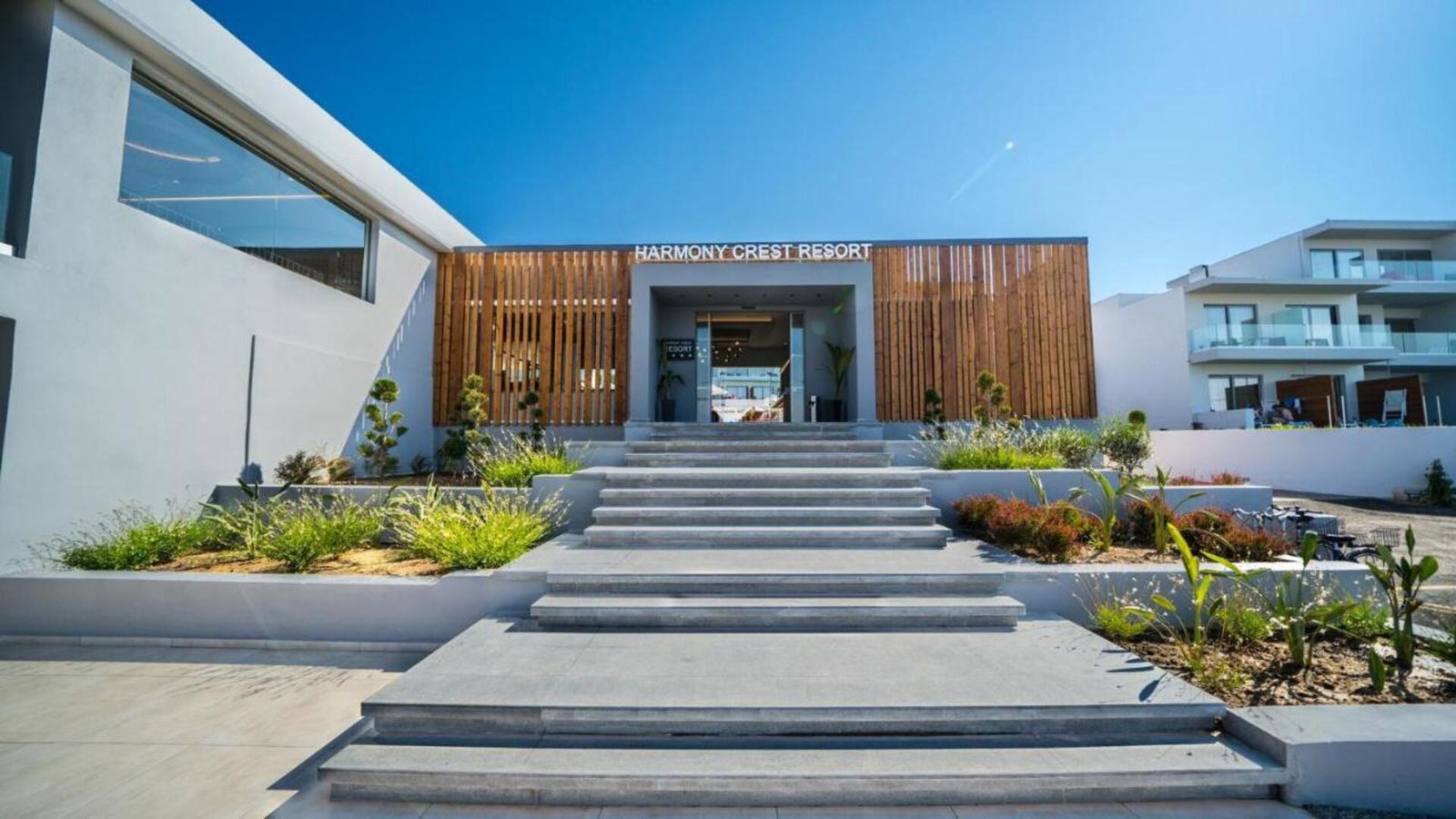 Harmony Crest Resort& Spa