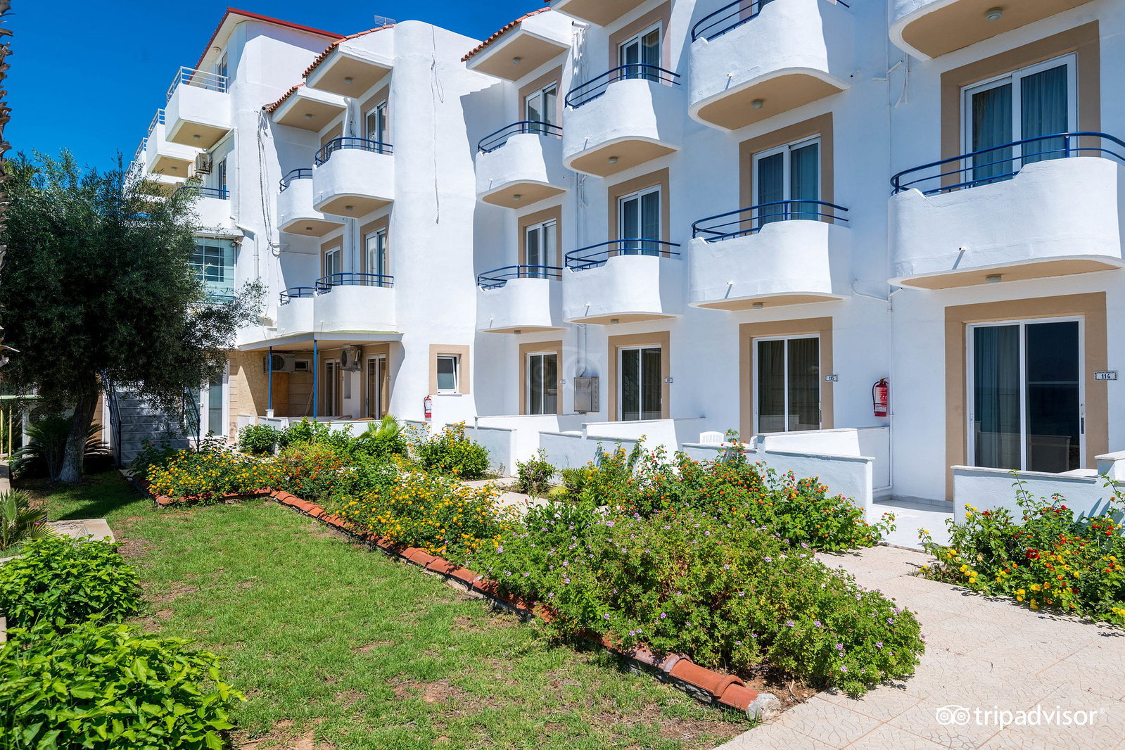 Ilyssion Hotel