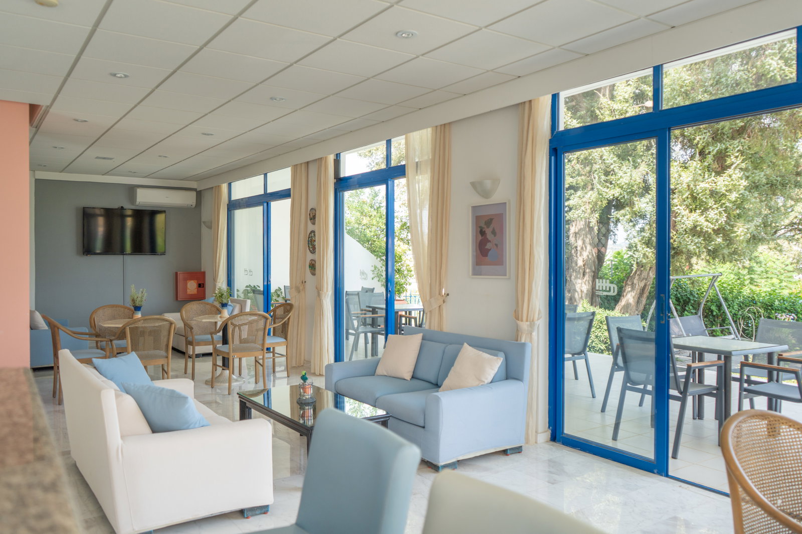 Danae Hotel