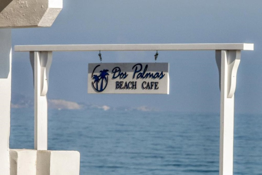 dal travel Yria Beach