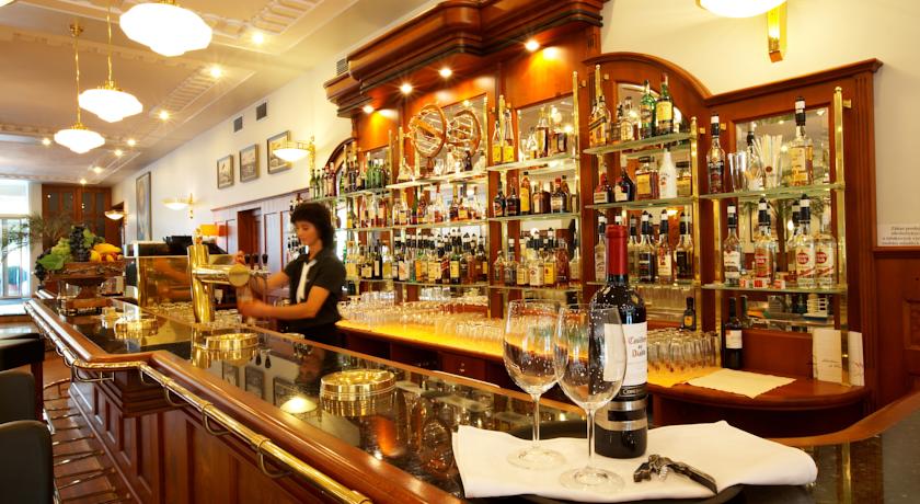 Hotel Avion