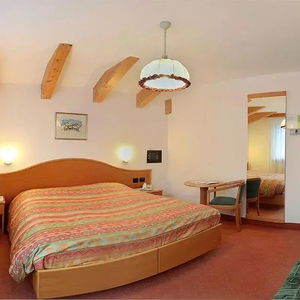 Hotel Dolomites Inn cazare Canazei