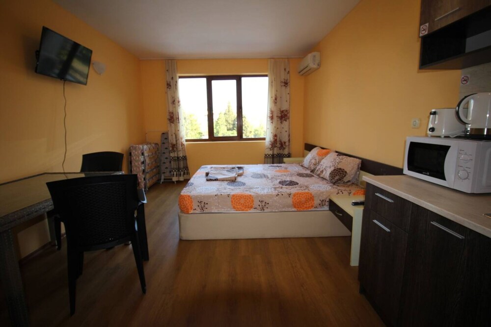 Apartment In Chateau Del Marina Apart Complex