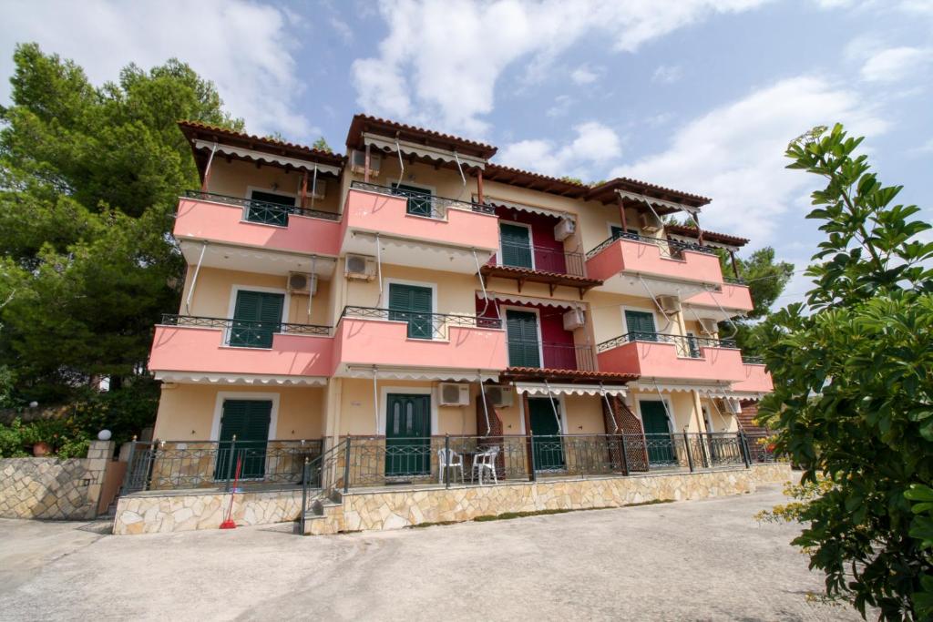 Hotel Almyros Studios & Apartments