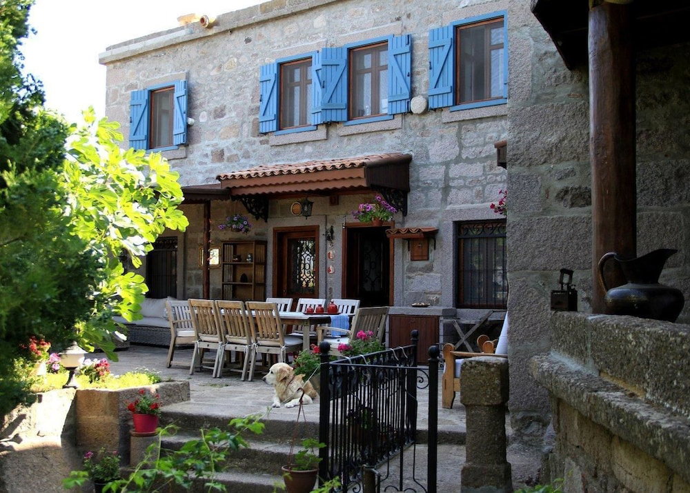 Hotel Assos Nar Konak