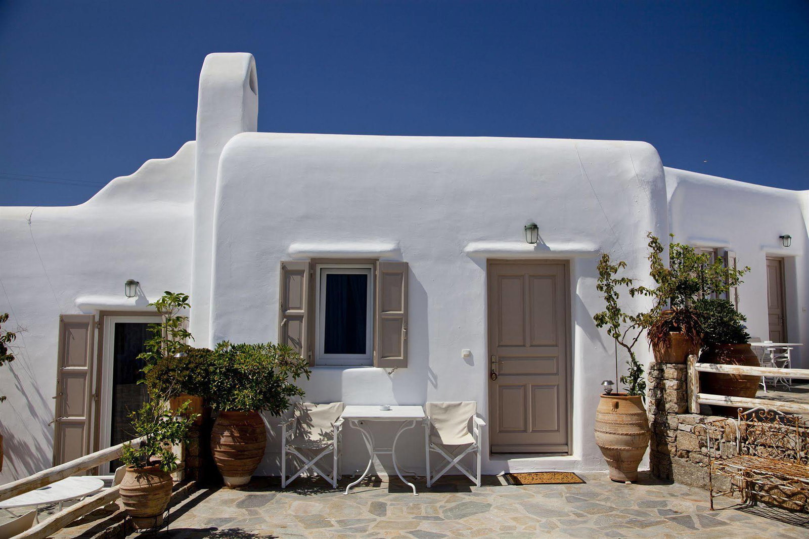 Hotel Eleni's Village Suites