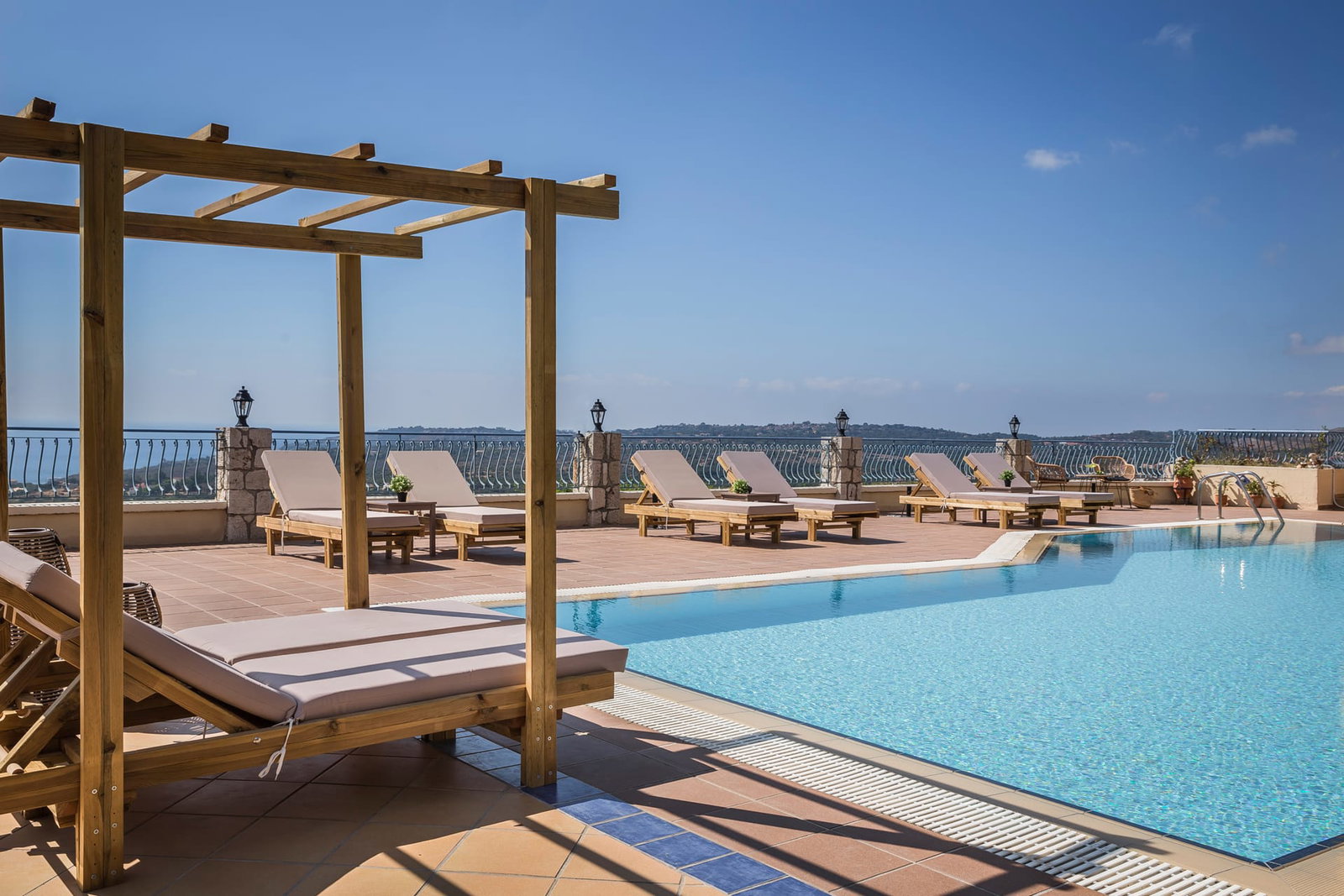 Hotel Diana Suites