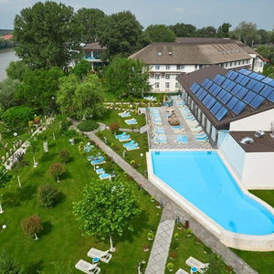 Hotel Hotel Lebada Luxury Resort Spa cazare Crisan