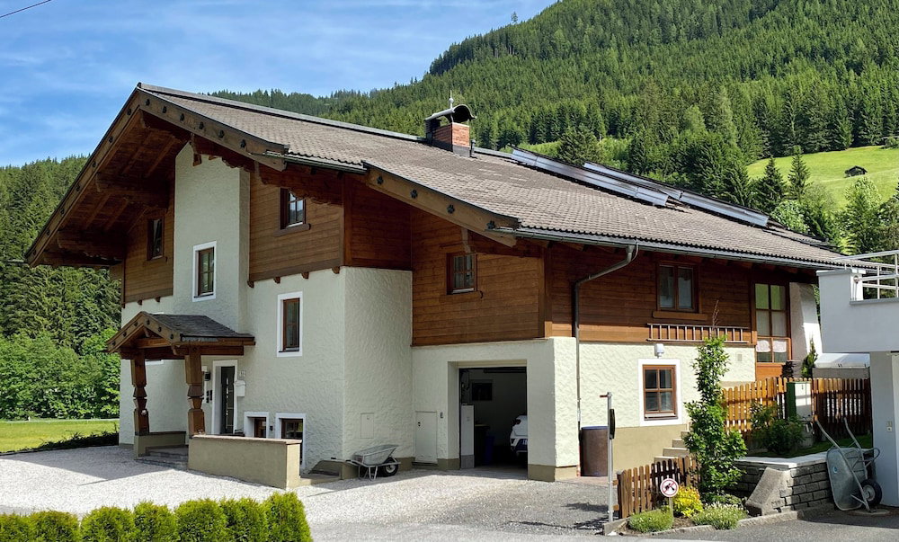 Hotel Apartments Living Saalbach