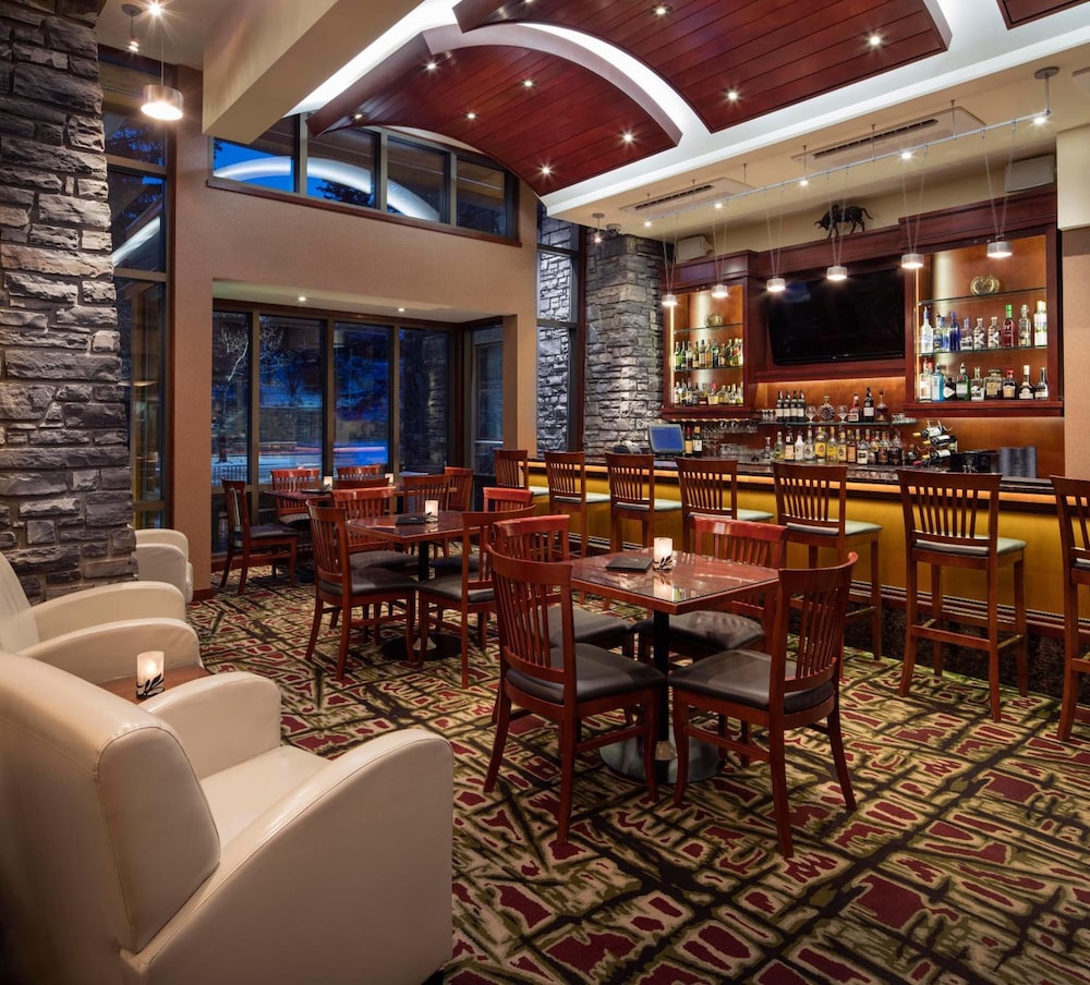 Hotel Royal Canadian Lodge