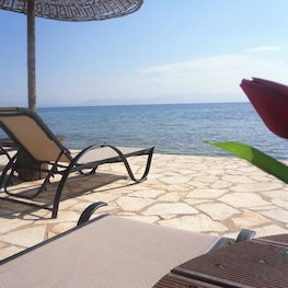 Hotel Galini Beach Studios cazare Mesongi